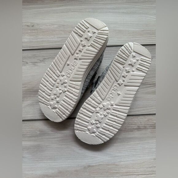 Hey Dude Wally Youth Stretch Black/White size 1 New In Box - Picture 8 of 14